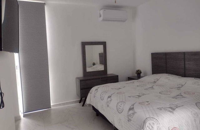 20 minutes from airport