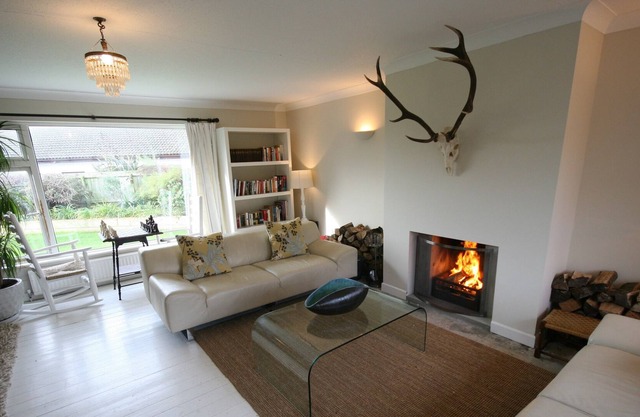 200m from Croyde beach, a refurbished 60's bungalow, 5 mins from vill