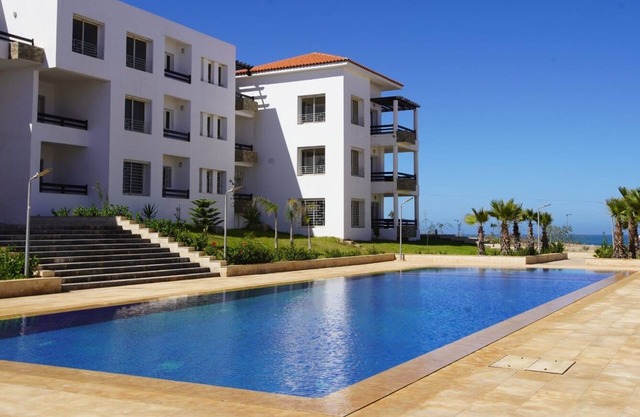 200m from the sea, quiet and spacious garden level, ideal for families