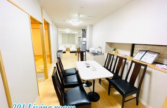 201 Kitchen and Nice 2 bathrooms 13 people/Naha Okinawa