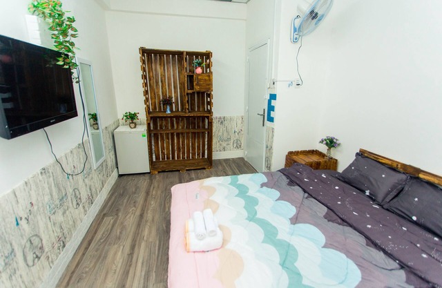 202 - Small lovely room no window