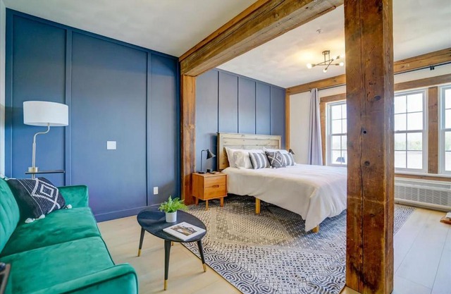 206 - King Suite