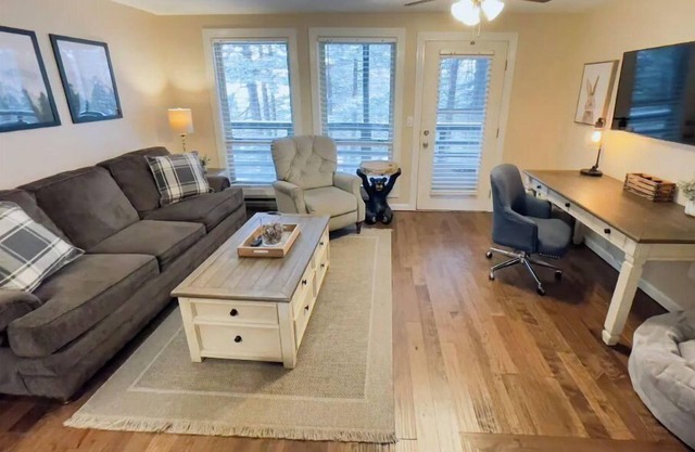 23 Mountain Crest, Snowshoe, WV - Country Chic
