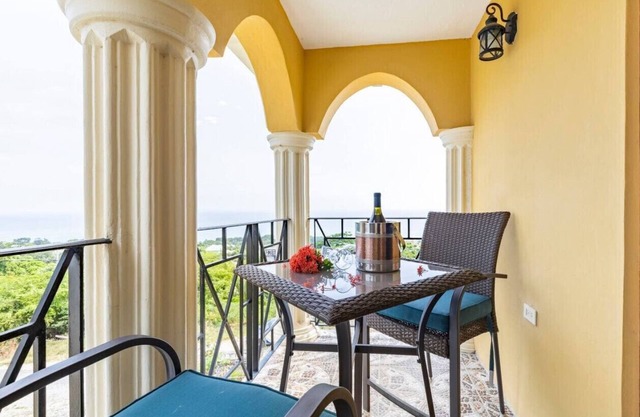233) 5BR Villa with Pool in Jamaica !