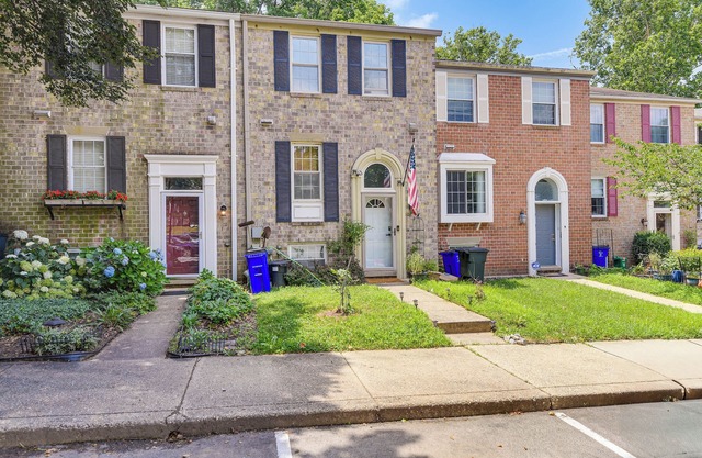 < 25 Mi to Downtown Baltimore & DC: Apt w/Deck