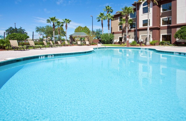 25 Minutes to Disney World + Universal Orlando | Fully-Equipped Suite Close to Airport