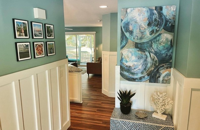 2BR/2BA w/Rainfall Showers, Screened Porch, 1st Floor, Pool, Gated Community