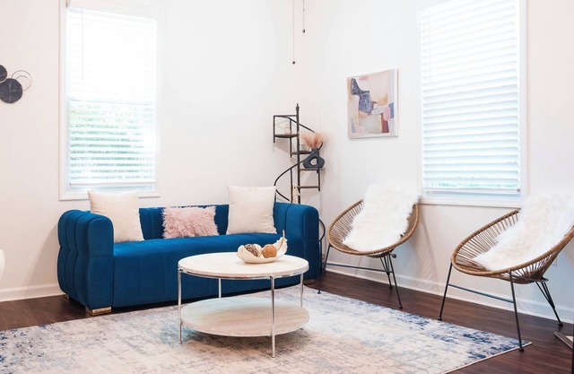 2BR Chic Duplex - Firepit - Perfect for Travel