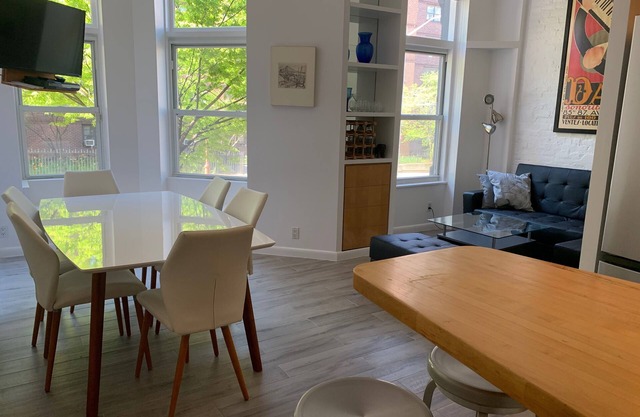 2BR + large sleeping loft/2Bath 1 block from Central Park on UWS