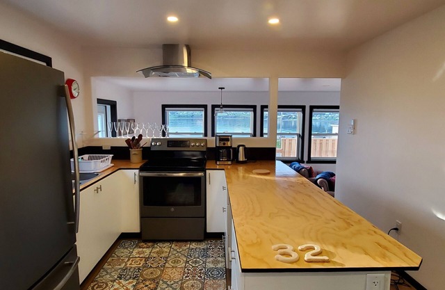 2BR Oceanfront Home in Gros Morne Ntl Park