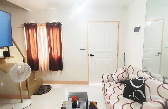 2BR with AC Townhouse near airport FREE WIFI