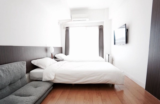 2C. Nagoya Station 15 minutes on foot / ZEPP NAGOYA 5 minutes / Sanno Onsen 10 minutes / 4 persons family possible / free parking WIFI