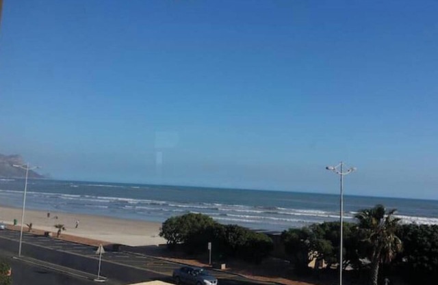 2nd Floor beach front apartment