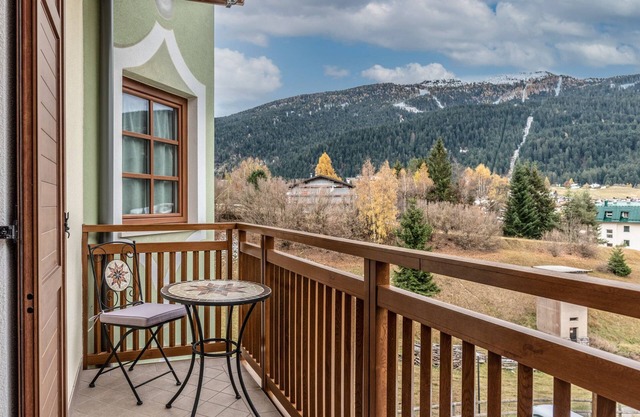 2R-Apt Bucaneve at the 2nd floor w/v iew; ski room, parking, wi-fi