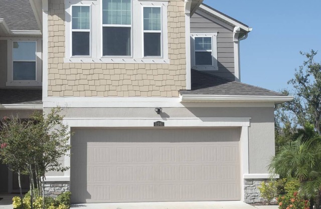 3/3 Newly Built Luxury Townhome in Sky Acres