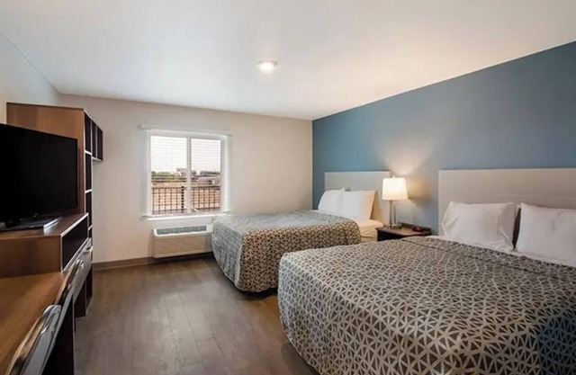 3 Accessible Spacious Suite w/Kitchen Near Austin Hot Spots –Affordable & Clean