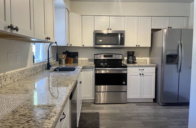 3 Bed 2 Bath, Pool and Game Room