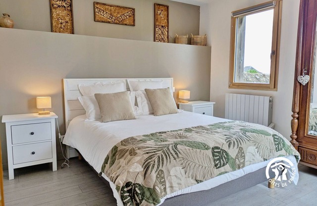 3-bedroom independent house - modern comfort and historic charm, pets allowed