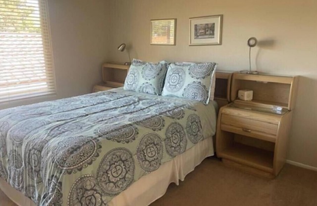 3 Bedroom/2.5 Bath Blacklake Condo on Golf Course, pet friendly