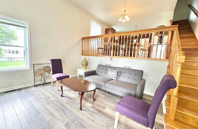 3 Bedroom 2 Bath Modern Town Home Near GMC