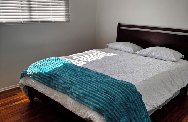 3 Bedroom 2 Bath, quiet and close to everything