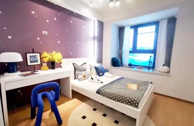 3-bedroom, 2 bedroom, 1 livingroom, 1 kitchen with washer-dryer, WiFi, AC