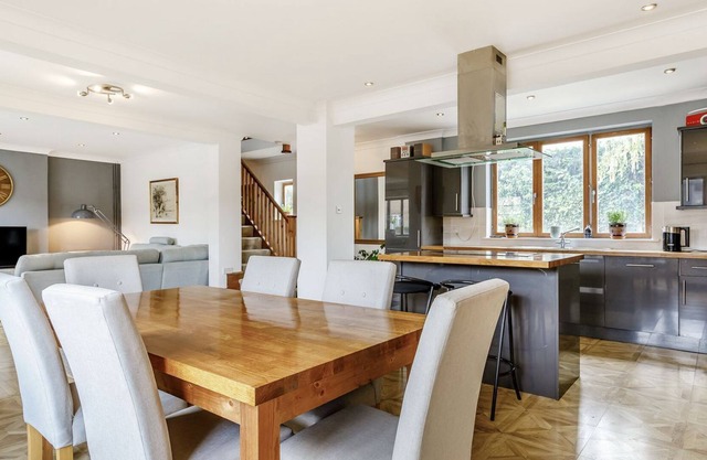 3 bedroom accommodation in Market Deeping