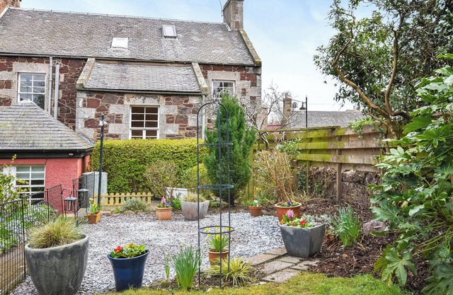 3 bedroom accommodation in East Linton