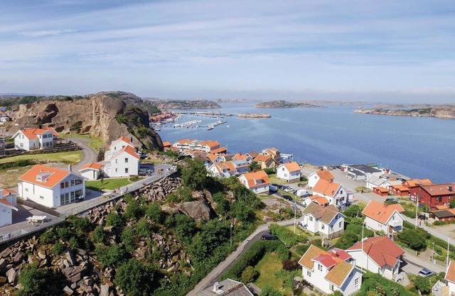 3 bedroom accommodation in Bovallstrand