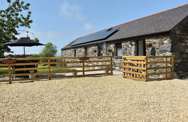 3 bedroom accommodation in Caerarfon