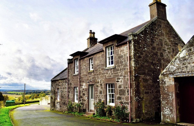 3 bedroom accommodation in St Cyrus, near Montrose
