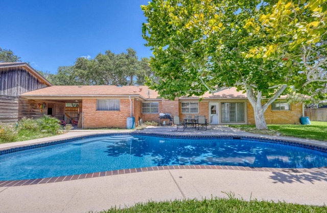 3 bedroom accommodation in Ingleside