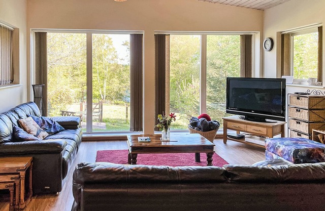 3 bedroom accommodation in Nr Leek
