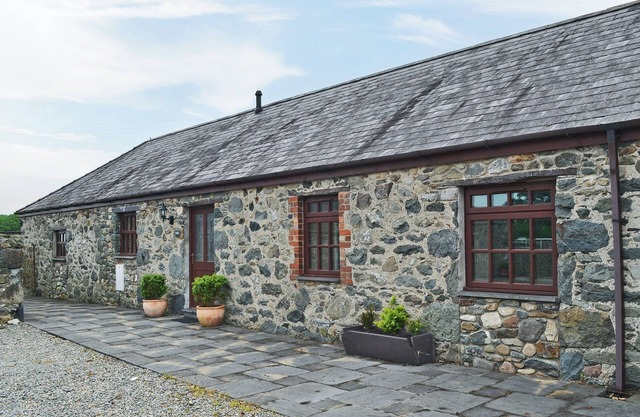 3 bedroom accommodation in Bontnewydd, near Caernarfon