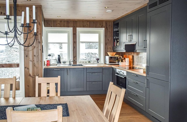 3 bedroom accommodation in Gol