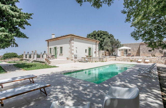 3 bedroom amazing home in Ragusa
