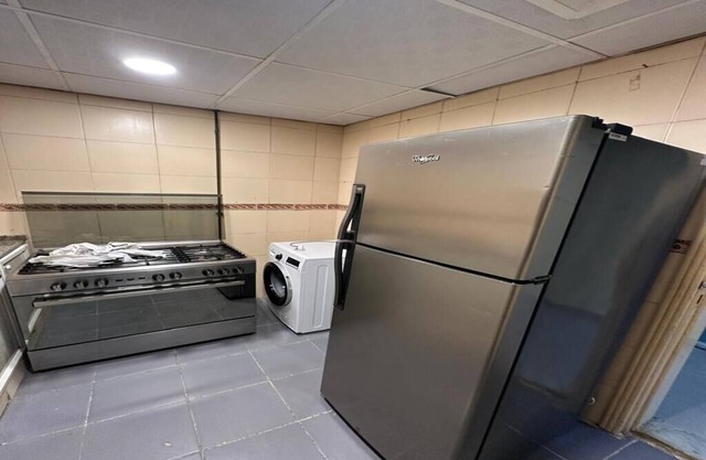 3-bedroom apartment in marvelous Sharjah with WiFi, AC