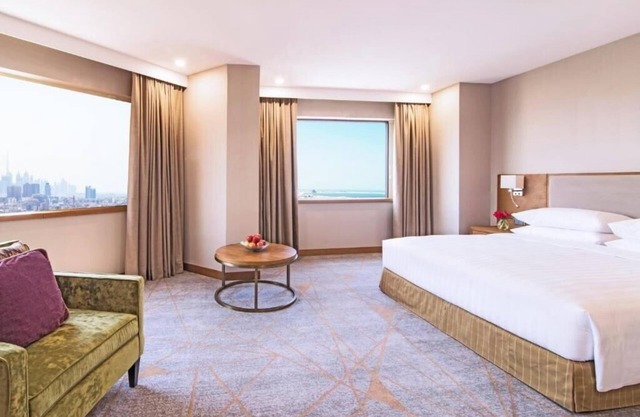3 Bedroom Apartment Near Gold Souk Metro BY E R