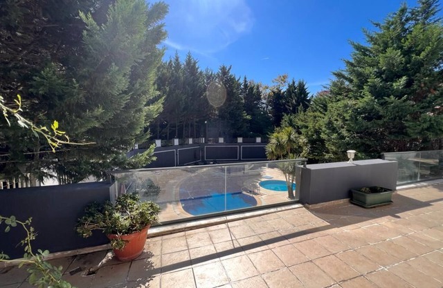 3-bedroom apartment with sauna, swimming pool, gym, basketball, tennis court and concierge service