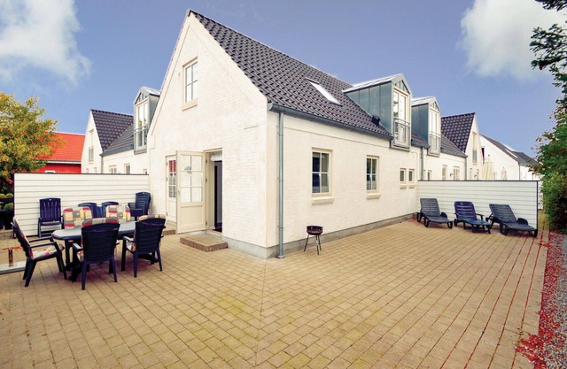 3 bedroom awesome home in Blåvand