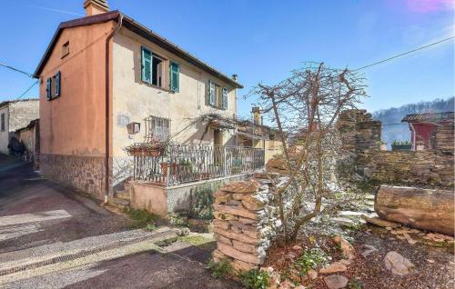 3 Bedroom Cozy Home In Lumarzo