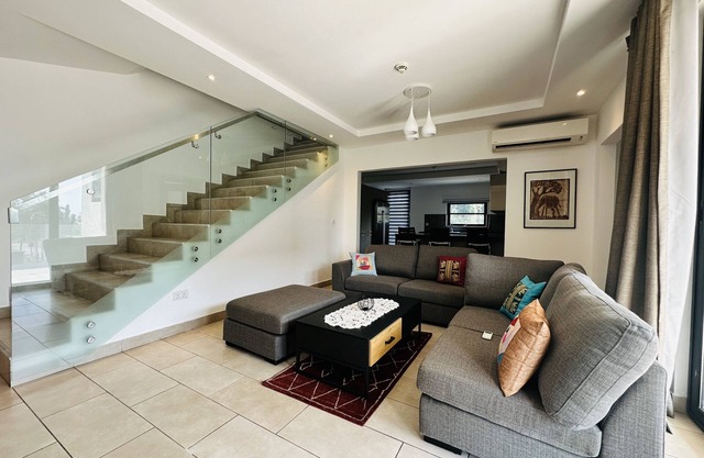 3 Bedroom Duplex in Labone with a rooftop pool