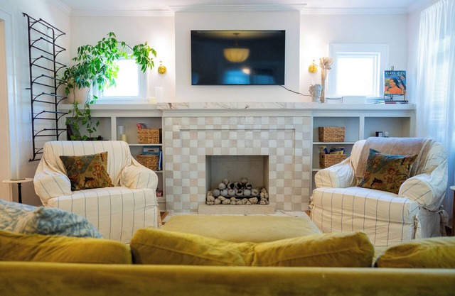 3-bedroom Gardener's Cottage in peaceful Oklahoma City with gorgeous back patio