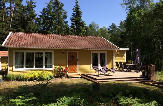 3 bedroom house by forest and lake