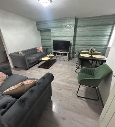 3 Bedroom House Driveway near to NEC - 6 guests