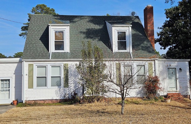 3-bedroom house in lovely Lumberton with fitness room, WiFi, AC