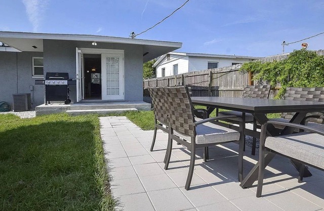 3-bedroom house in superb very close to Ormond Beach with AC