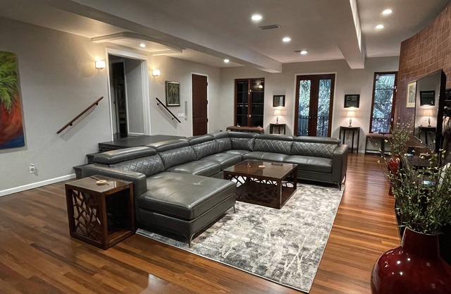 3 Bedroom Loft in Baytowne Wharf - Modern Elegance Meets New Orleans Charm