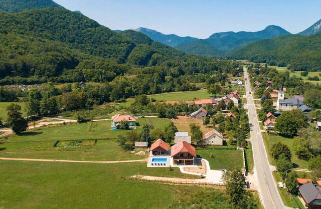 3 bedroom nice home in Brusane