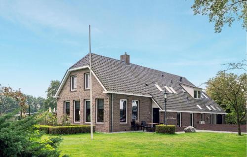 3 Bedroom Stunning Home In Fluitenberg